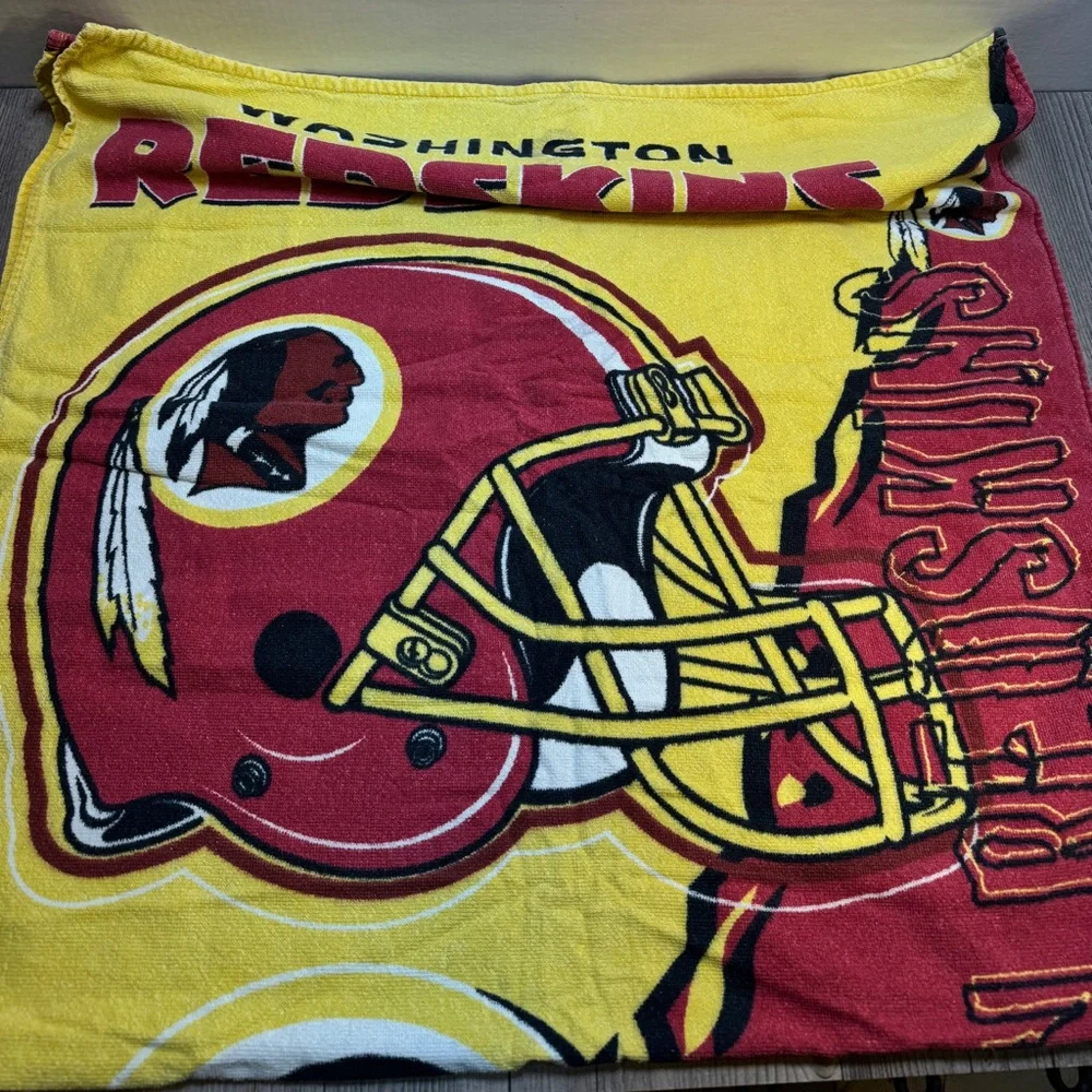 Rare Vintage 2001 McArthur Sports Washington Redskins 54”x25” Beach Towel NFL